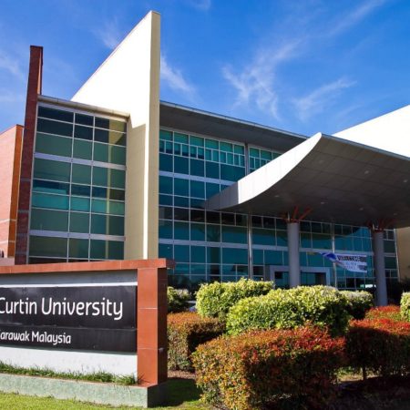 CURTIN   – MBA International Student Scholarship